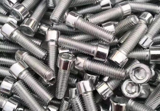 如何正確選擇和使用螺栓，以確保安全和可靠性